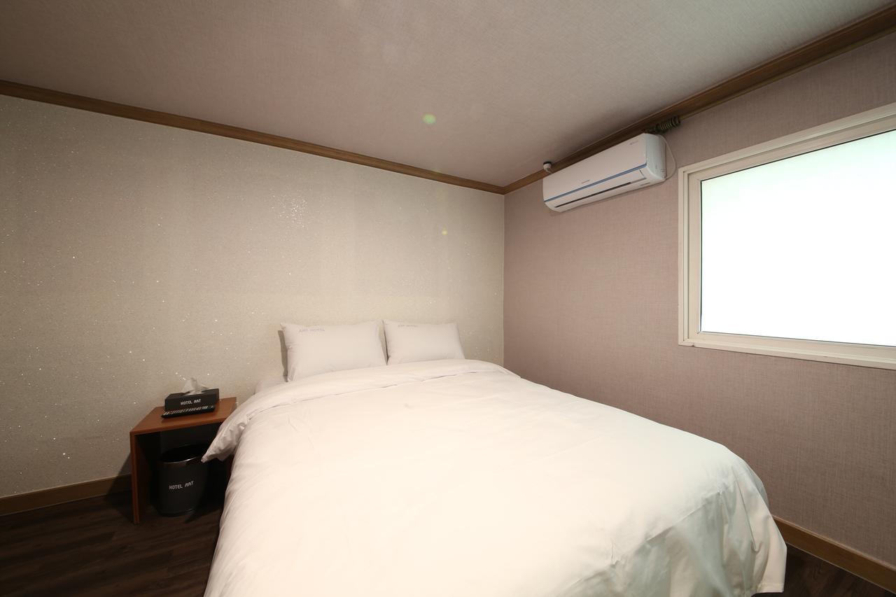 Art Hotel Gumi Exterior foto